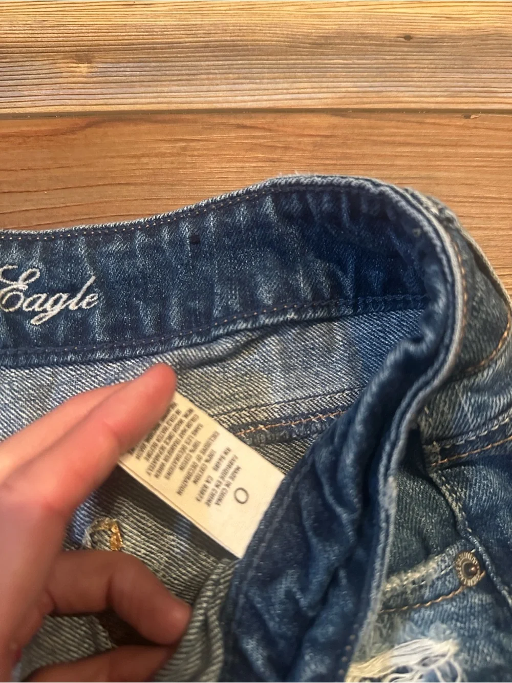 American Eagle Outfitters Women's Washed Blue Denim Roll-Cuff Shorts size 0